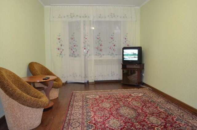 Апартаменты 2-к на левом берегу Днепра Днепр-13